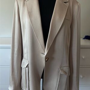 Veronica Beard Classic Cream Blazer